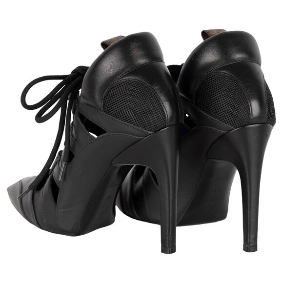 Authentic Louis Vuitton Streamline Pumps - Like New! - Picture 6 of 12